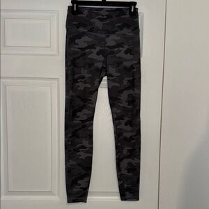 Danskin Black Camouflage Leggings